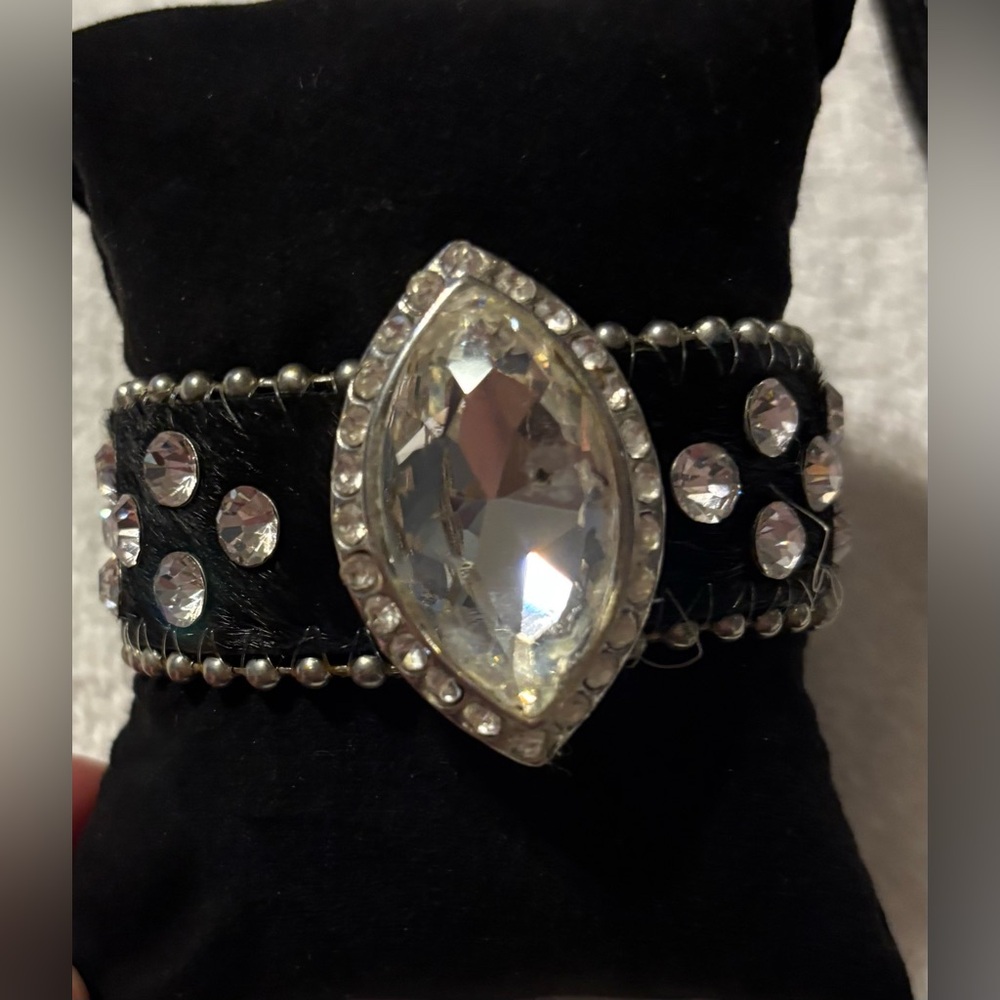 4 Piece Fashion Jewelry Set - Picture 5 of 6